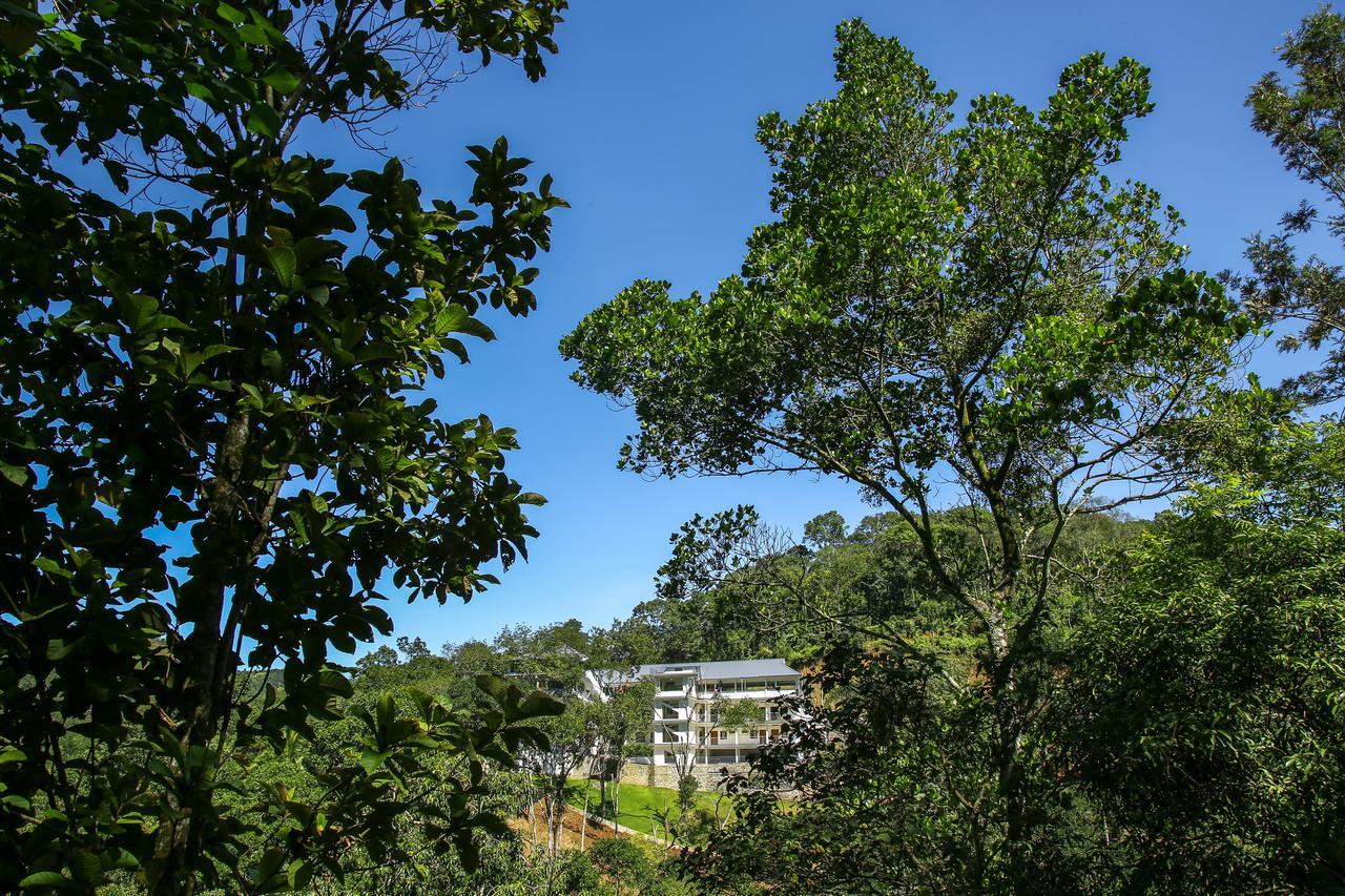 Hostess Thekkady Hotel Exterior foto